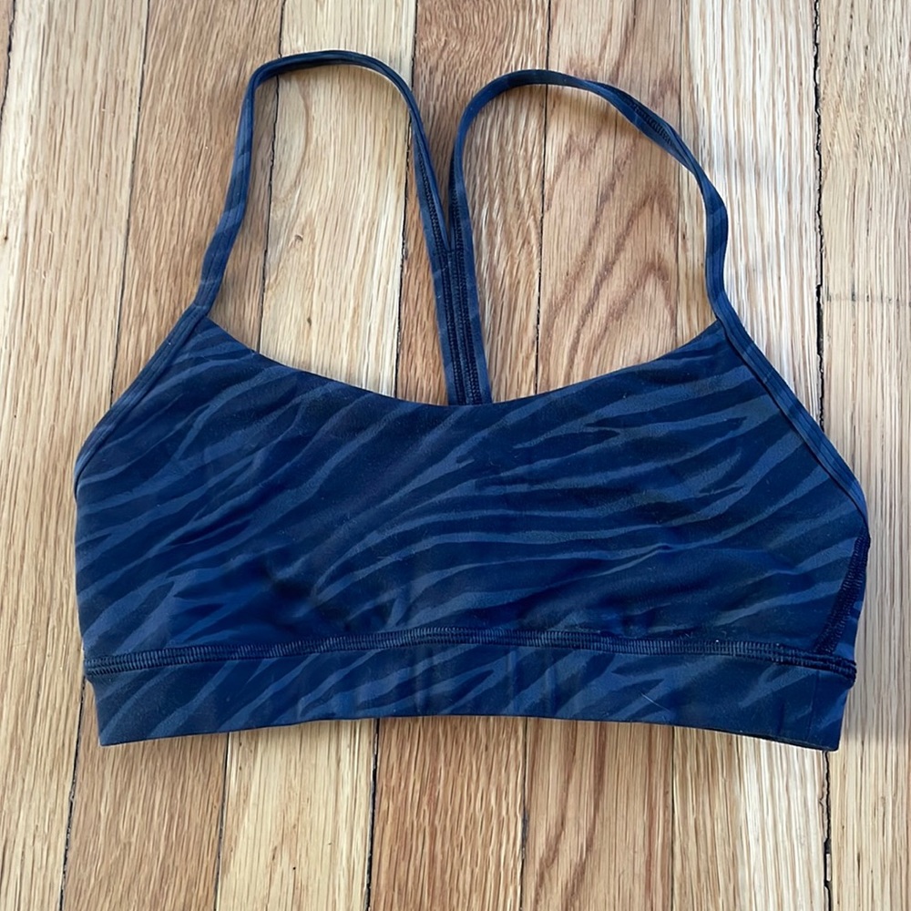 Lululemon flow Y bra size 4 black